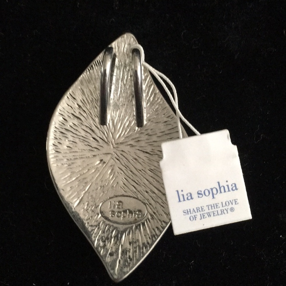 Gorgeous Lia Sophia Pendent - Picture 3 of 4